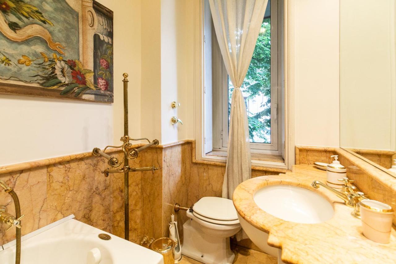 Klimt - Jacuzzi 5 Star - Luxury Design Apartment Милан Экстерьер фото