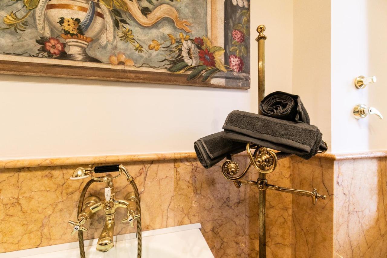 Klimt - Jacuzzi 5 Star - Luxury Design Apartment Милан Экстерьер фото